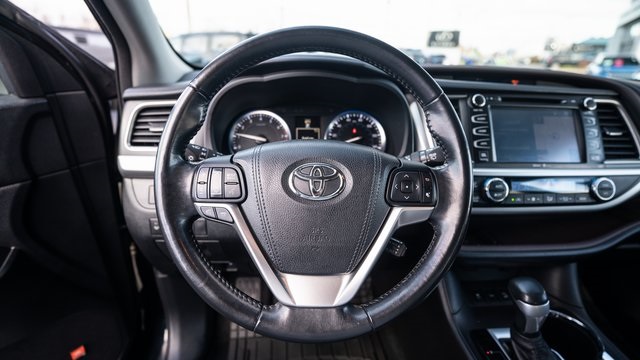 2015 Toyota Highlander Limited 12