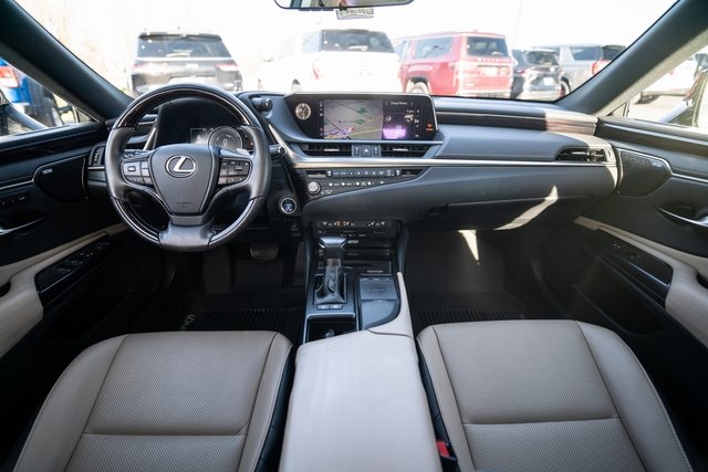 2021 Lexus ES 300h 7