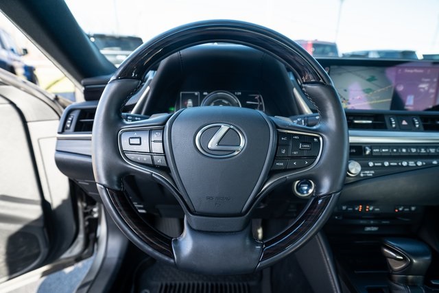 2021 Lexus ES 300h 11