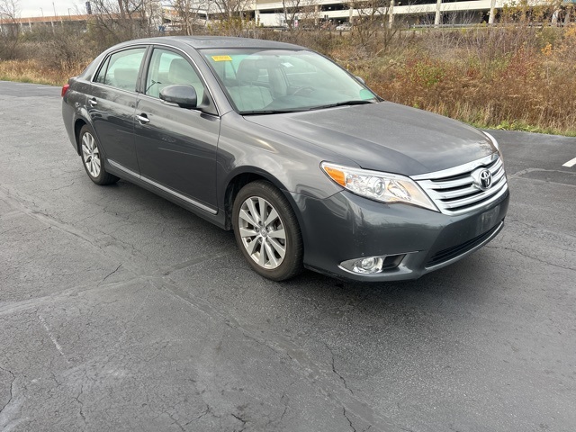 2012 Toyota Avalon Limited 3