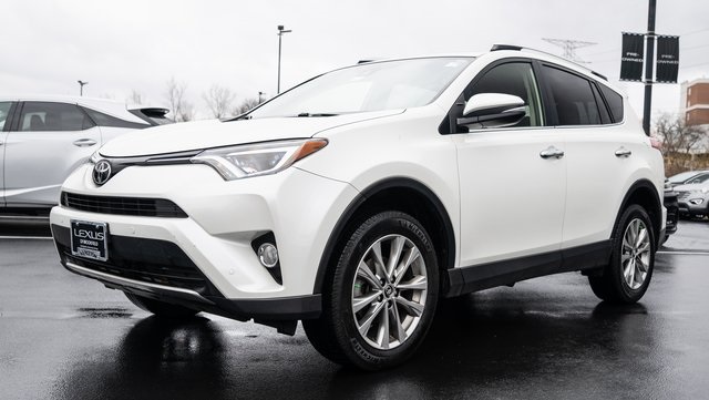 2016 Toyota RAV4 Limited 3