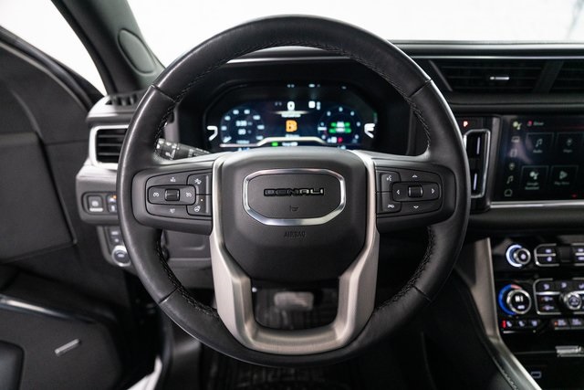 2022 GMC Yukon Denali 12