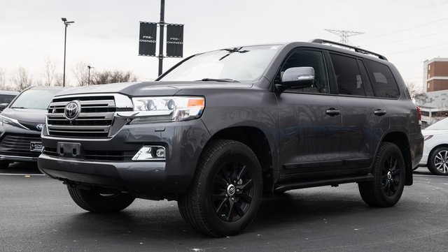 2020 Toyota Land Cruiser Base 3