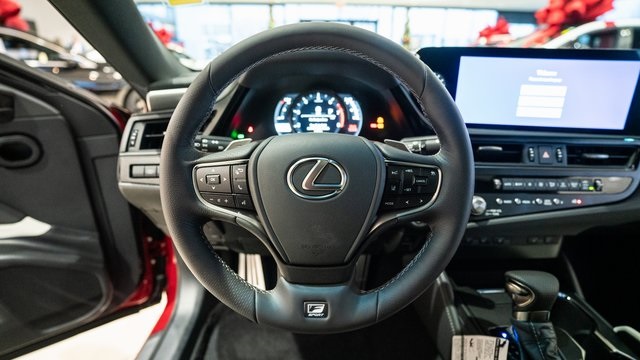 2025 Lexus ES 350 F Sport 11