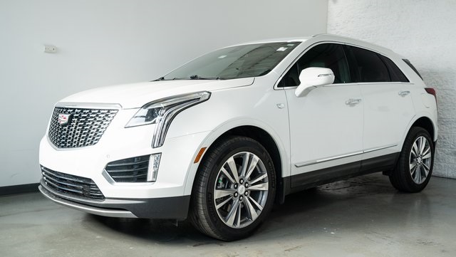 2022 Cadillac XT5 Premium Luxury 2