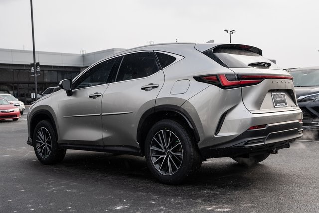 2023 Lexus NX 350h Base 4