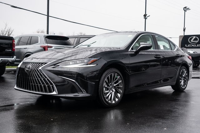 2025 Lexus ES 300h Ultra Luxury 3