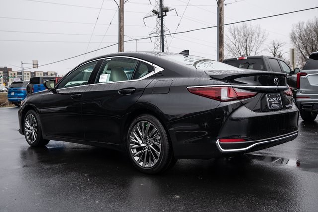 2025 Lexus ES 300h Ultra Luxury 4