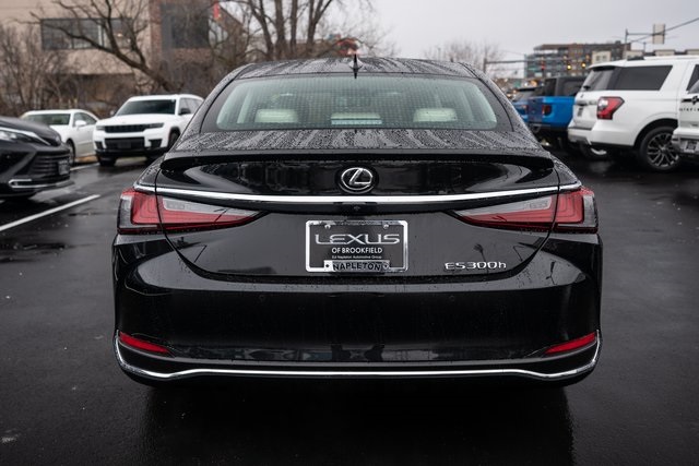 2025 Lexus ES 300h Ultra Luxury 5