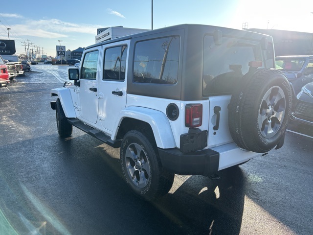 2016 Jeep Wrangler Unlimited Sahara 5