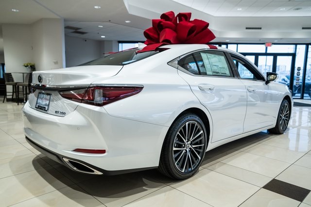 2025 Lexus ES 350 4