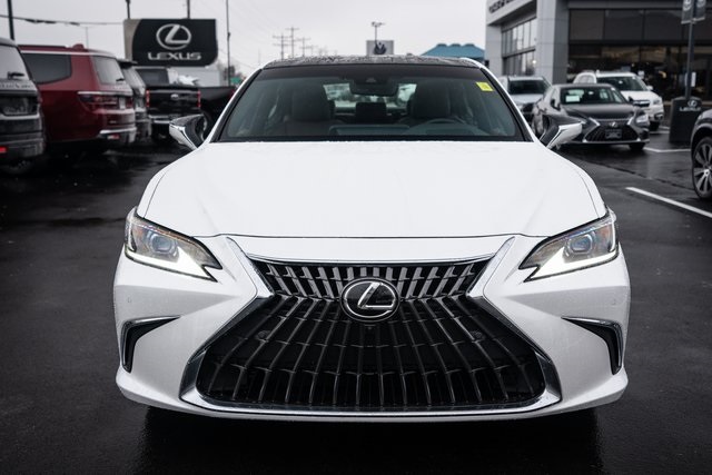 2025 Lexus ES 350 Luxury 2