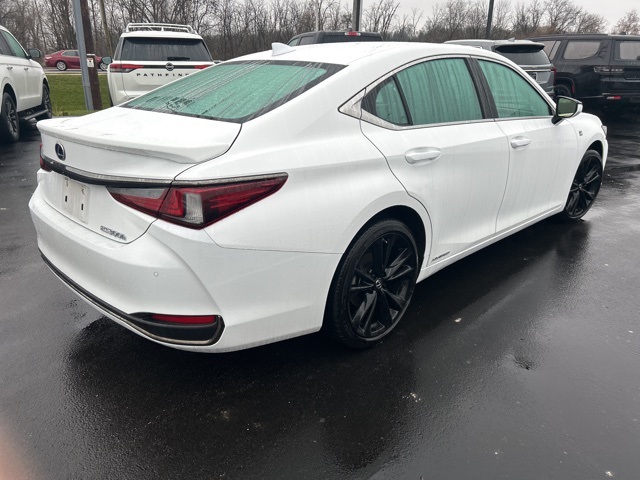 2022 Lexus ES 300h 4