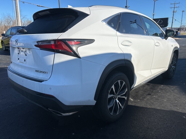 2016 Lexus NX 200t 4