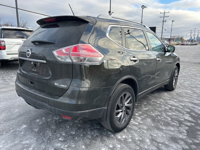 2016 Nissan Rogue SL 4