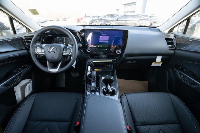 2025 Lexus NX 350h Luxury 6