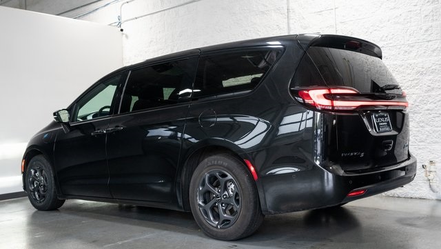 2022 Chrysler Pacifica Hybrid Limited 3