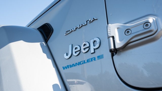 2024 Jeep Wrangler Sahara 4xe 8