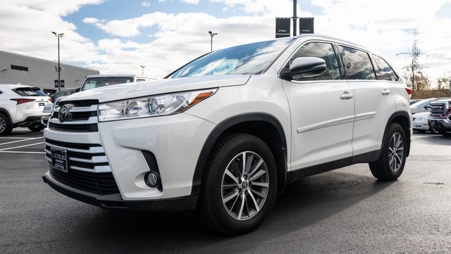 2019 Toyota Highlander XLE 3