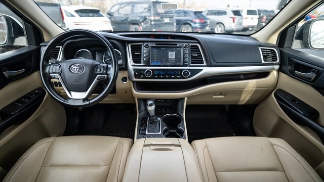 2019 Toyota Highlander XLE 8