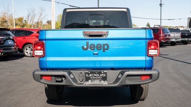 2023 Jeep Gladiator Sport 5