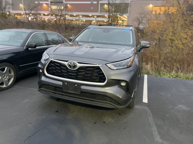 2023 Toyota Highlander XLE 4