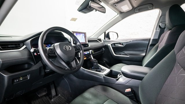 2024 Toyota RAV4 XLE 9