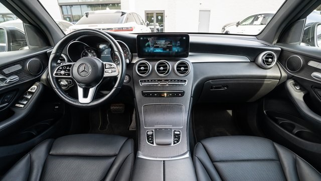 2021 Mercedes-Benz GLC GLC 300 8