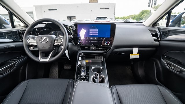 2025 Lexus NX 350h Premium 8