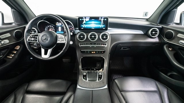 2020 Mercedes-Benz GLC GLC 300 8