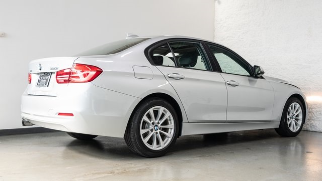 2016 BMW 3 Series 320i xDrive 4