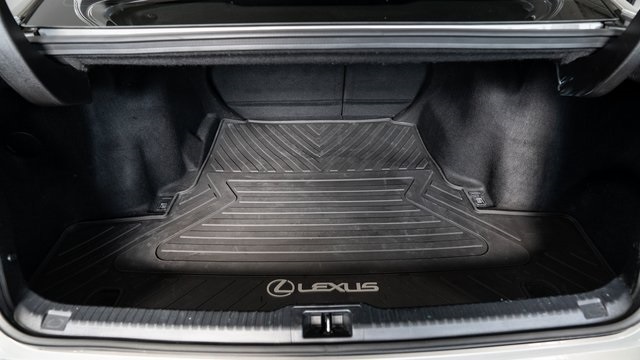 2022 Lexus IS 350 F SPORT 29