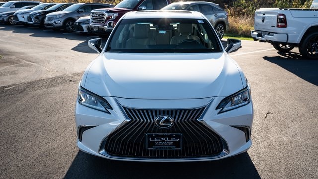 2021 Lexus ES 250 2