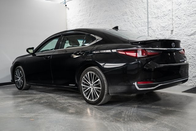 2022 Lexus ES 300h 3