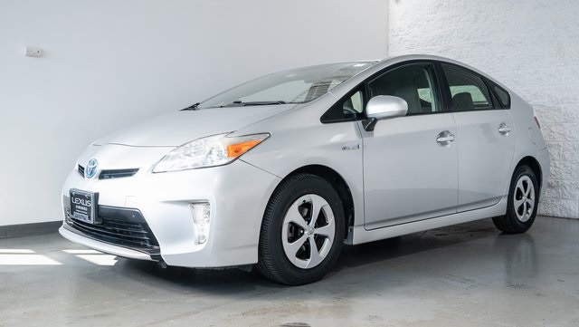 2014 Toyota Prius Four 2