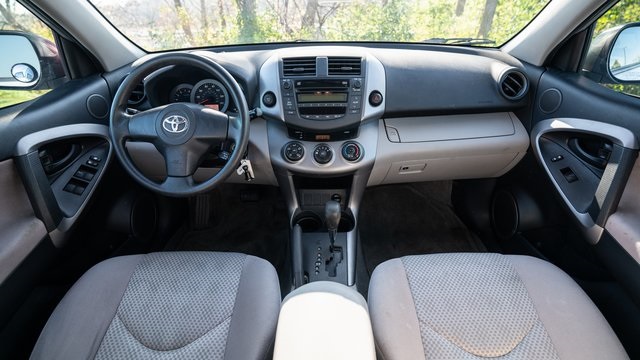 2008 Toyota RAV4 Base 9