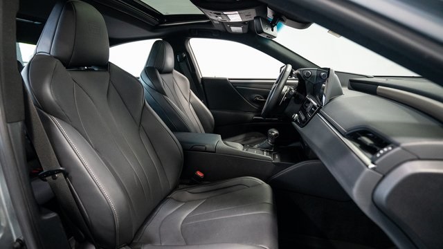 2022 Lexus ES 300h 10
