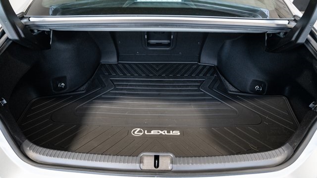2022 Lexus ES 300h 31