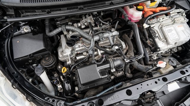 2016 Toyota Prius c Persona Series 26