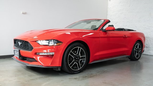 2022 Ford Mustang EcoBoost 2