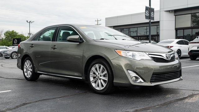 2014 Toyota Camry XLE 1