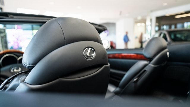 2010 Lexus SC 430 13