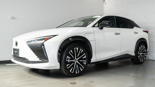 2023 Lexus RZ 450e Premium 2