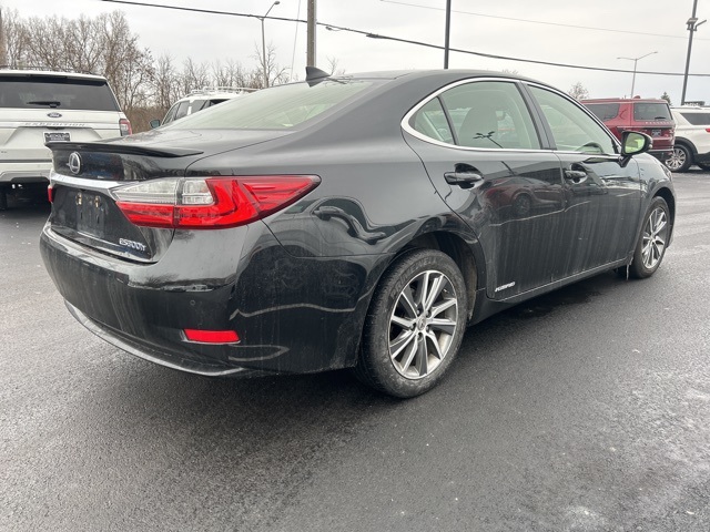 2016 Lexus ES 300h 4