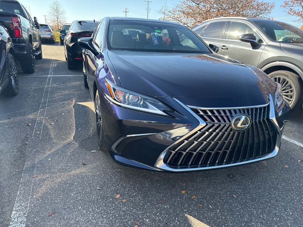 2022 Lexus ES 350 13