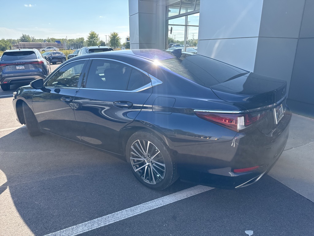 2022 Lexus ES 350 27