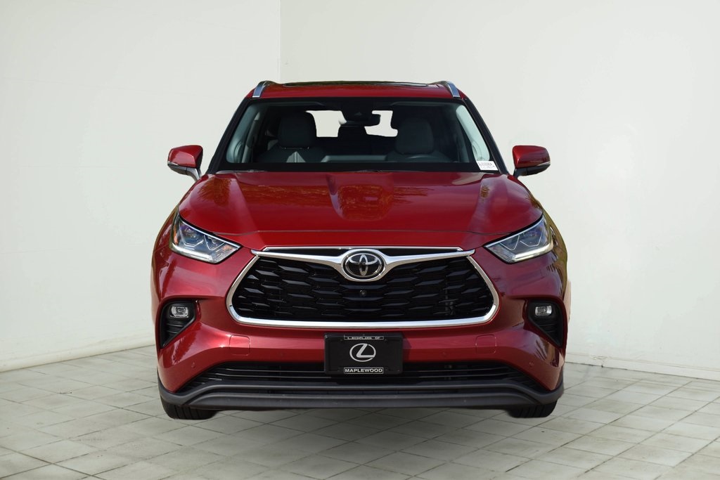 2022 Toyota Highlander Limited 3