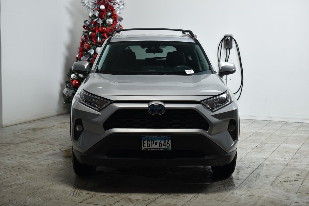 2020 Toyota RAV4 Hybrid XLE 3