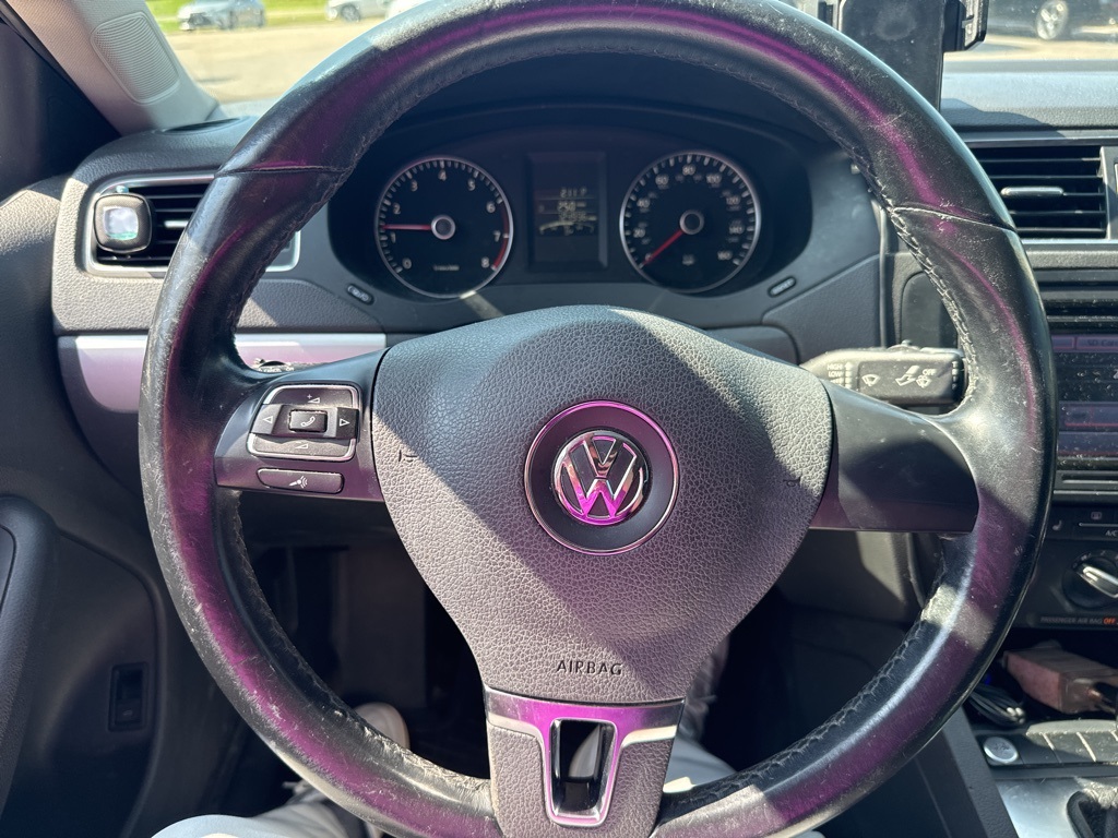 2014 Volkswagen Jetta 1.8T SE 12