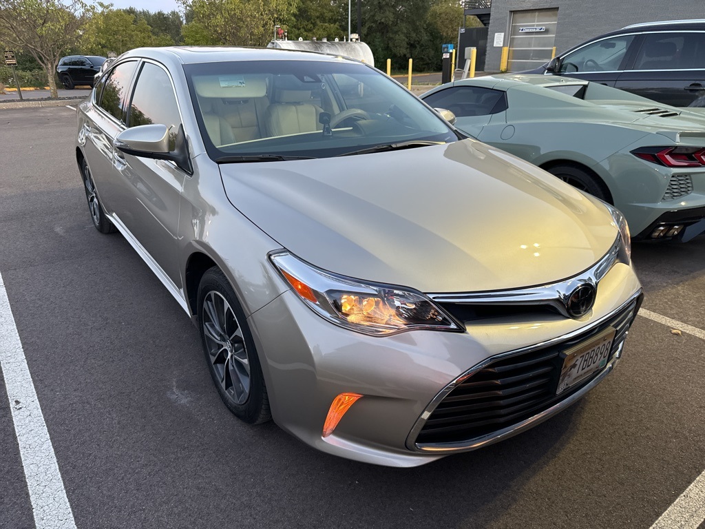 2017 Toyota Avalon  1